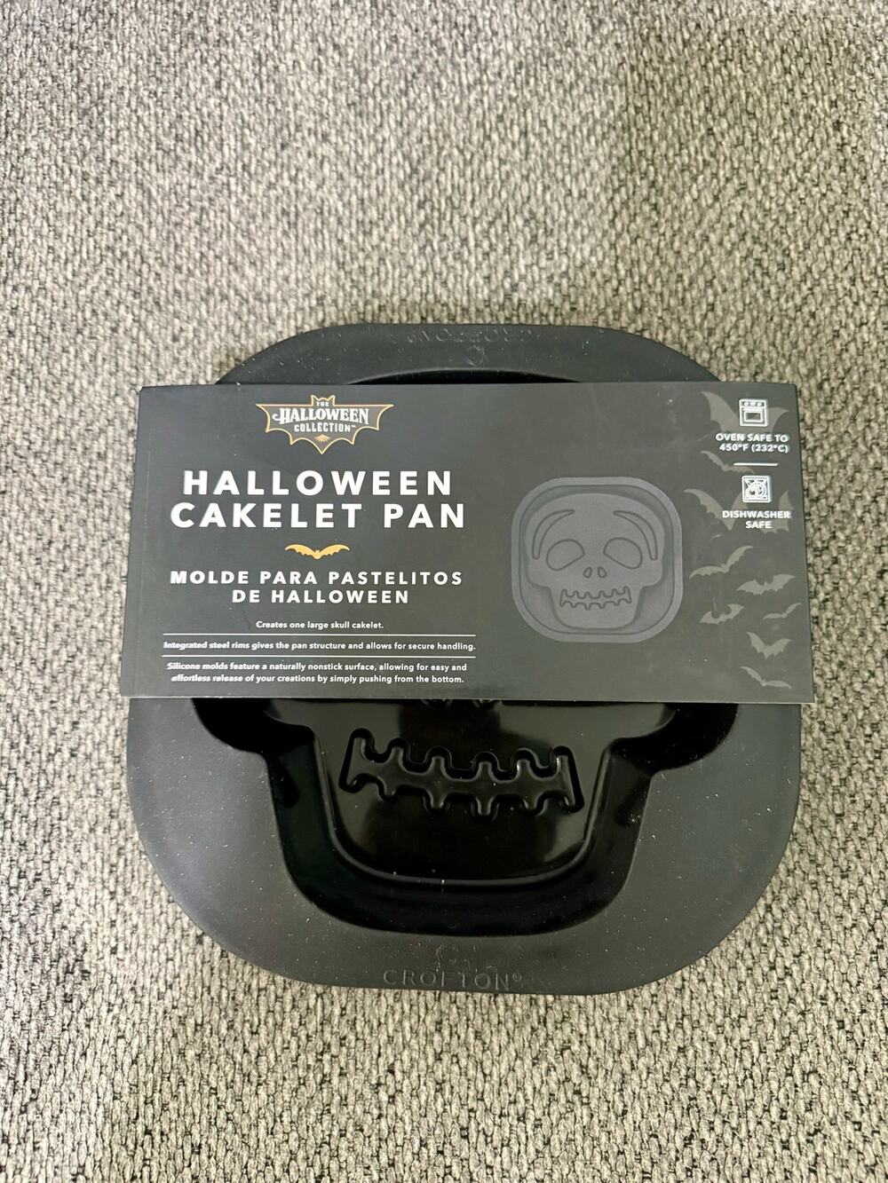 Crofton Halloween Skull Cakelet Pan 8.1” Black Silicone Baking Mold NWT